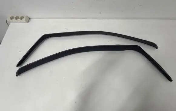 Ford Galaxy Front door wind deflector 