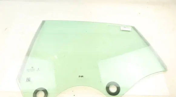 Rear side window