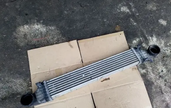 Mercedes-Benz E W211 Intercooler radiator