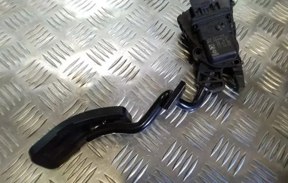 Audi A6 S6 C6 4F Accelerator pedal position sensor 4F2721523 6PV00898402