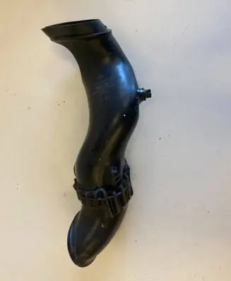 Volkswagen Touareg II Air intake hose/pipe 7P6129609B
