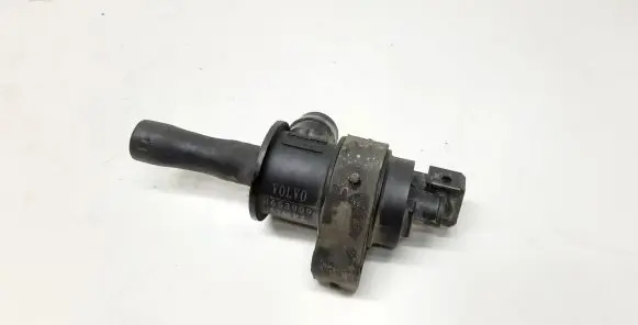 Volvo V70 Vacuum valve 8653909