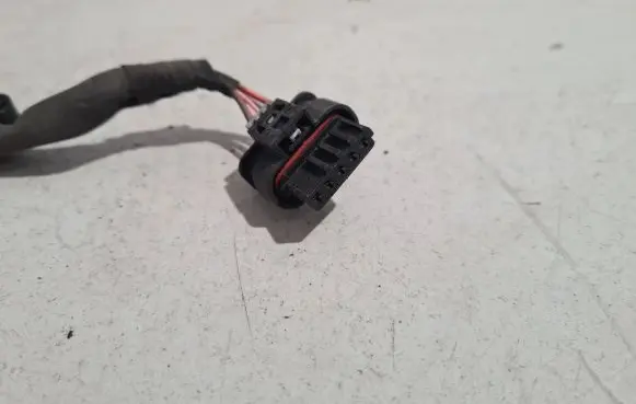 Mercedes-Benz E W213 Wires (generator/alternator) A2135408107