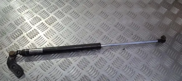 Mazda 323 Tailgate/trunk strut/damper
