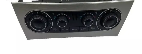 Mercedes-Benz C W203 Climate control unit A2038301785