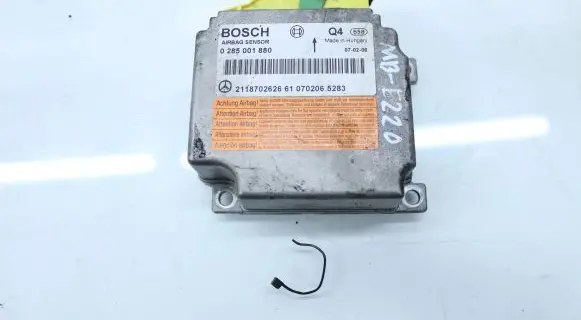 Mercedes-Benz E W211 Airbag control unit/module 0285001880