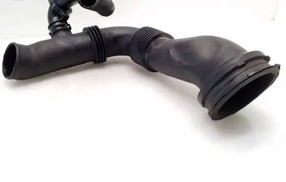 Air intake hose/pipe