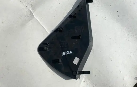 Seat Ibiza IV (6J,6P) Dashboard side end trim 6J0857086 M77227