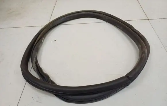 Volkswagen PASSAT B6 Rubber seal front coupe door 