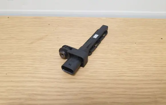 BMW 5 F10 F11 Crankshaft position sensor 7806782 13627806782