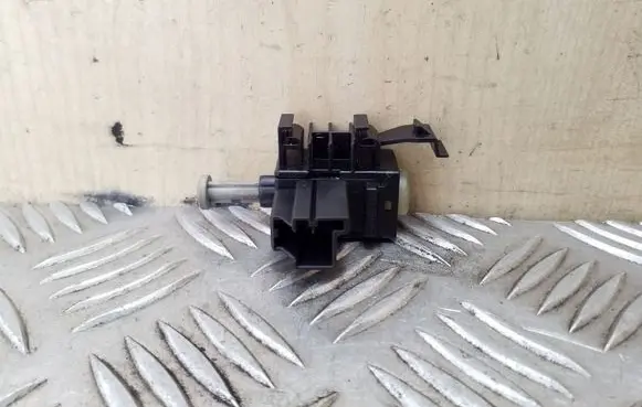 Clutch pedal sensor