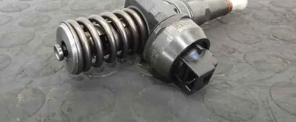 Fuel injector