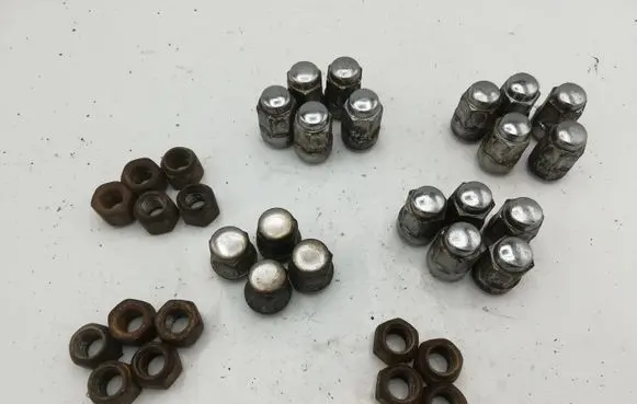 Honda CR-V Nuts/bolts NOCODE
