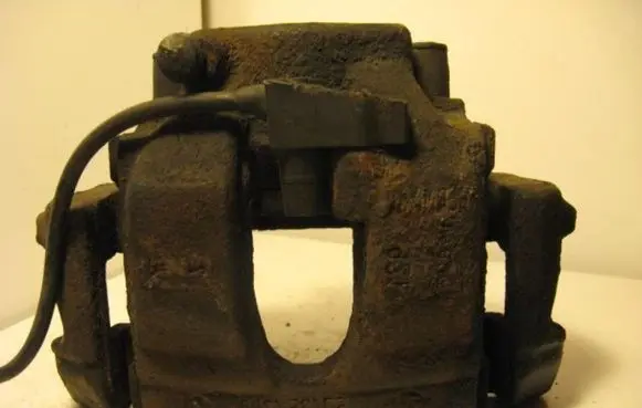 Mercedes-Benz E W210 Front brake caliper