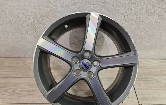 Volvo C30 R19 alloy rim 30760139