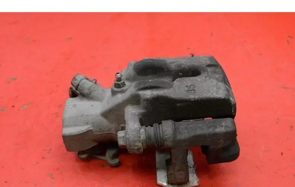 Suzuki SX4 Rear brake caliper 