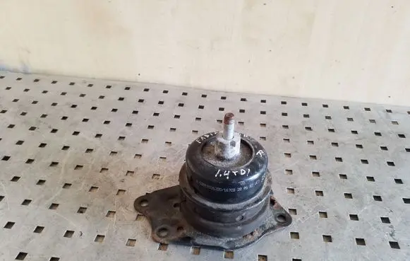 Engine mount bracket