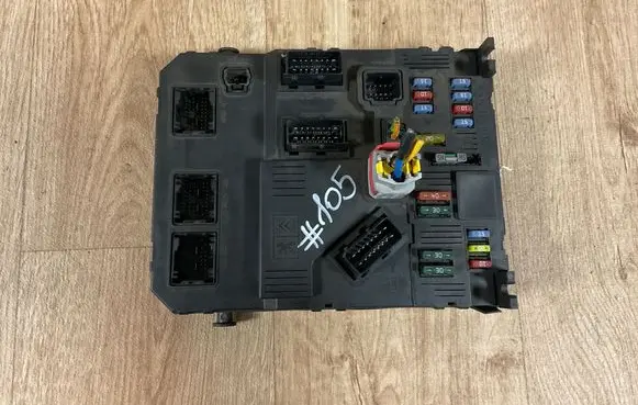 Citroen C3 Fuse module 9653667280 S118085300M BSTF01