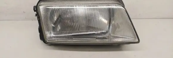 Audi A4 S4 B5 8D Headlight/headlamp 67723141