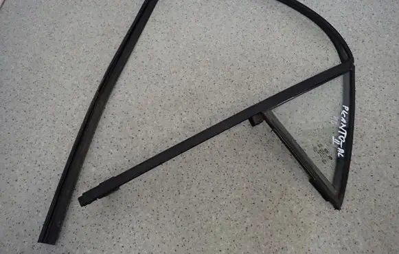 KIA Picanto Sliding door window/glass