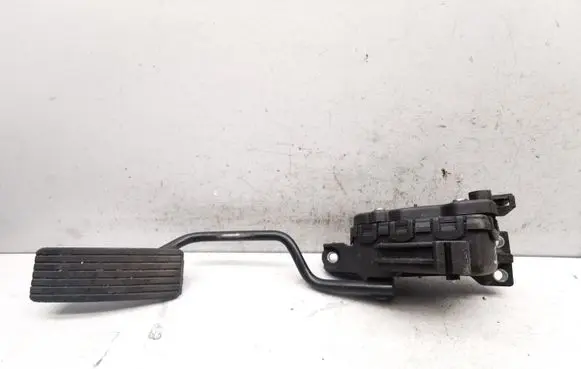 Volvo S40, V40 Accelerator throttle pedal 30865643