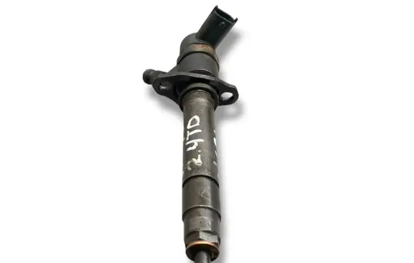 Fuel injector