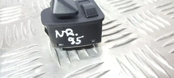 BMW 3 E46 Wing mirror switch 83736929