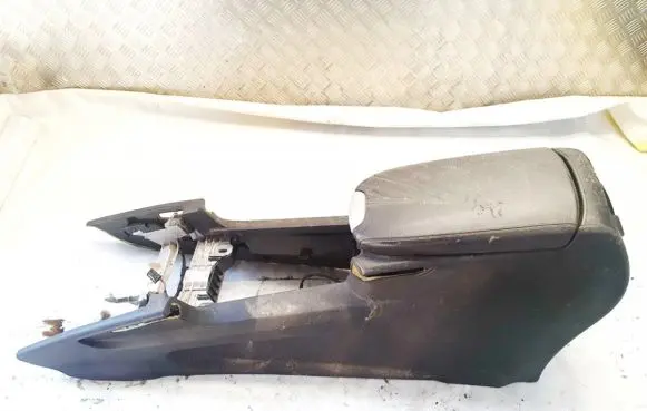 Mercedes-Benz ML W164 Armrest 16902592a