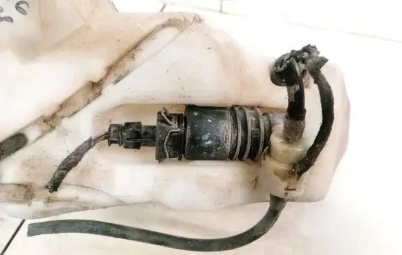 Opel Zafira A Windscreen/windshield washer pump