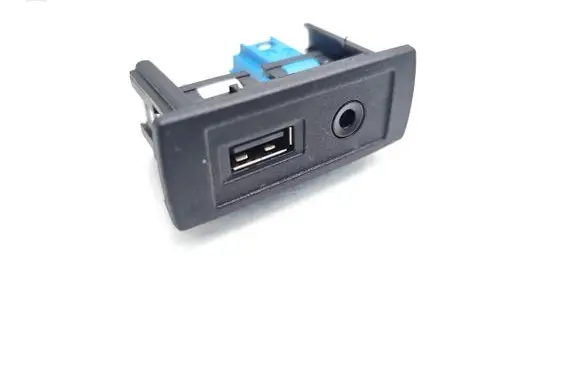 Mercedes-Benz Vito Viano W447 USB socket connector A4478200087