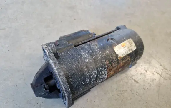 Mitsubishi L200 Starter motor 0986022720