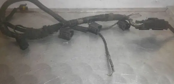 Chrysler Voyager Fuel injector wires 552772B8