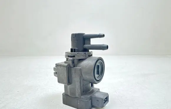 Nissan Qashqai Turbo solenoid valve 14956JD70A 3683155