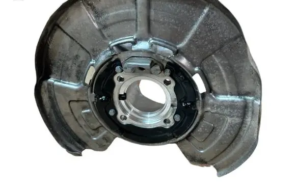 Rear wheel hub spindle/knuckle
