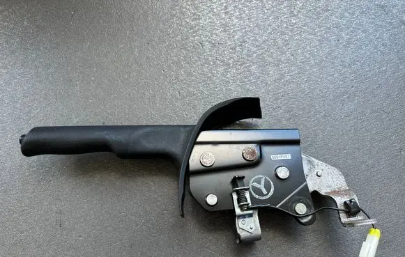 Nissan Patrol Y60 Hand brake release handle 3601032J00