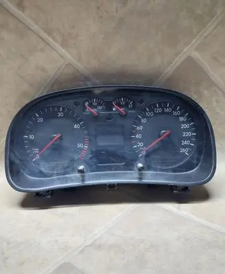 Volkswagen Golf IV Speedometer (instrument cluster) 1J0920822C 0263618183 0410150659