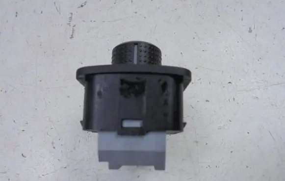 Skoda Fabia Mk1 (6Y) Wing mirror switch 1J1959565E