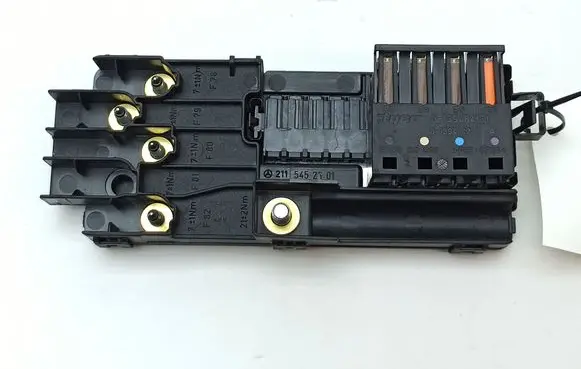 Mercedes-Benz R W251 Fuse module a2115452601