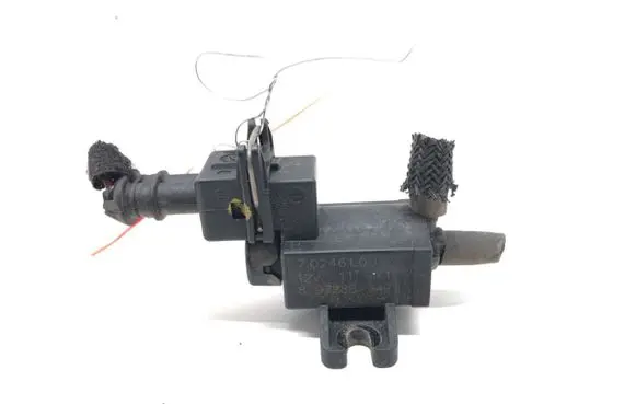 Opel Astra J Fuel pressure regulator 8972882491