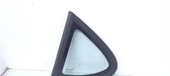 Chevrolet Tacuma Rear side window