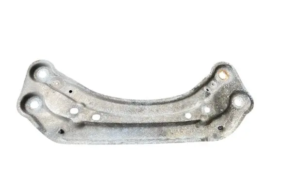 Volvo XC90 Muffler mount bracket/holder 