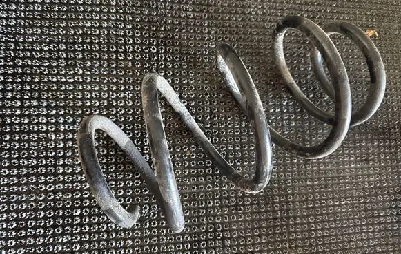 Nissan X-Trail T32 Front coil spring 