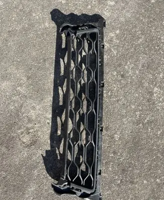 Mini Cooper Countryman F60 Front bumper lower grill 51117390547
