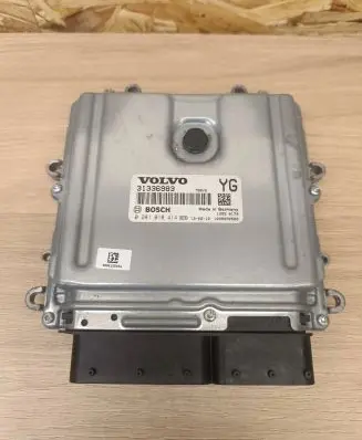 Volvo V60 Engine control unit/module 31336983 1039S50500 0281018414