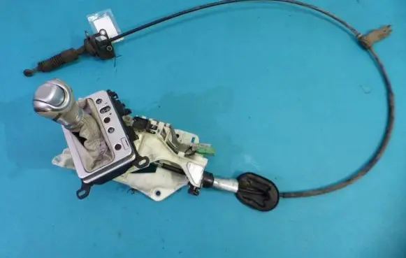 Gear shift cable linkage