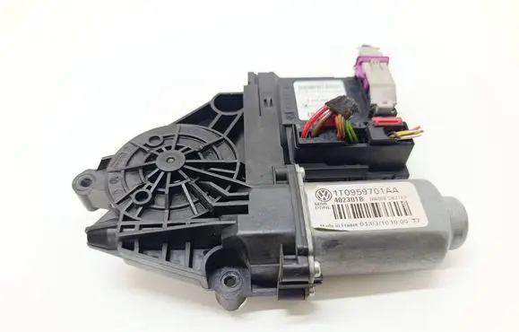 Skoda Octavia Mk2 (1Z) Front door window regulator motor 1T0959701AA 402301B 5K0959793A