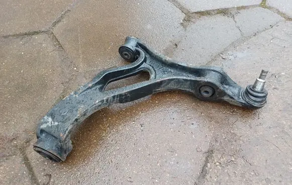 Volkswagen Touareg I Front lower control arm/wishbone