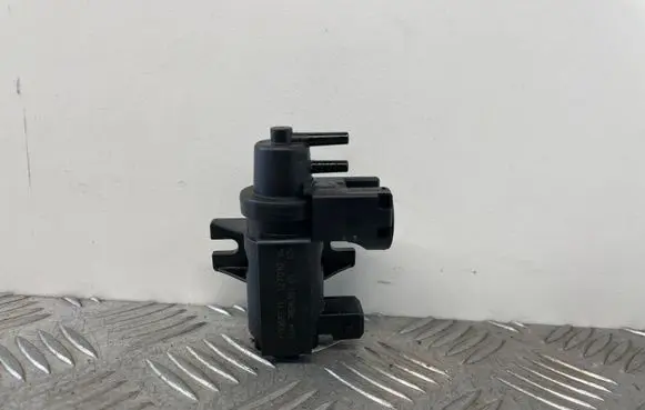 BMW 5 F10 F11 Turbo solenoid valve 7626351 1174762635101 70088711