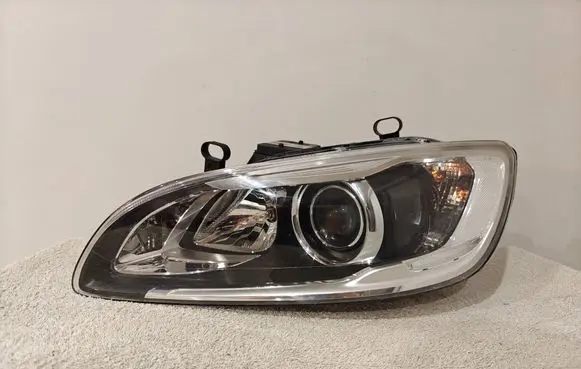 Volvo V60 Headlight/headlamp 
