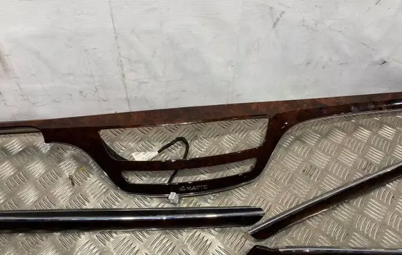 Mercedes-Benz S W221 Center console decorative trim A2217305380 A2217205122 A2216801639